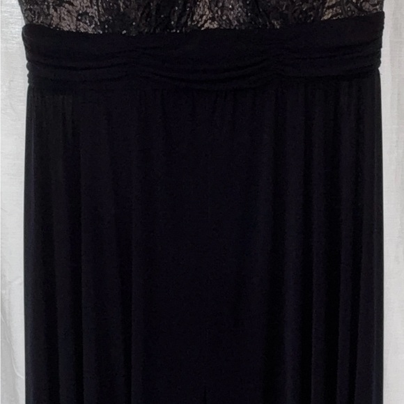 Elegant navy Lace Maxi Dress - Picture 4 of 8